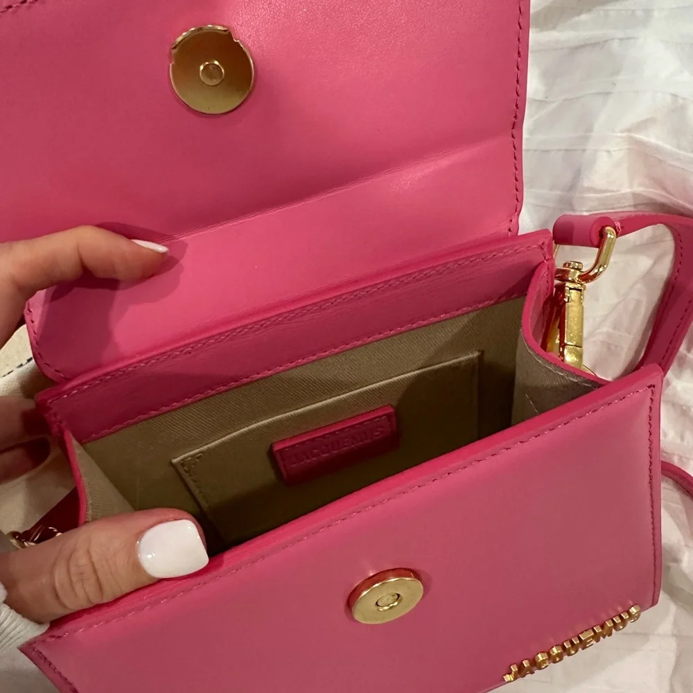 Jacquemus Le Chiquito Moyen Top-Handle Bag - Picture 7 of 12
